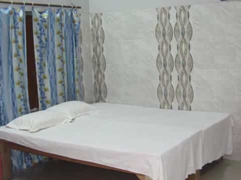 فاراناسي Tripathi Paying Guest House المظهر الخارجي الصورة